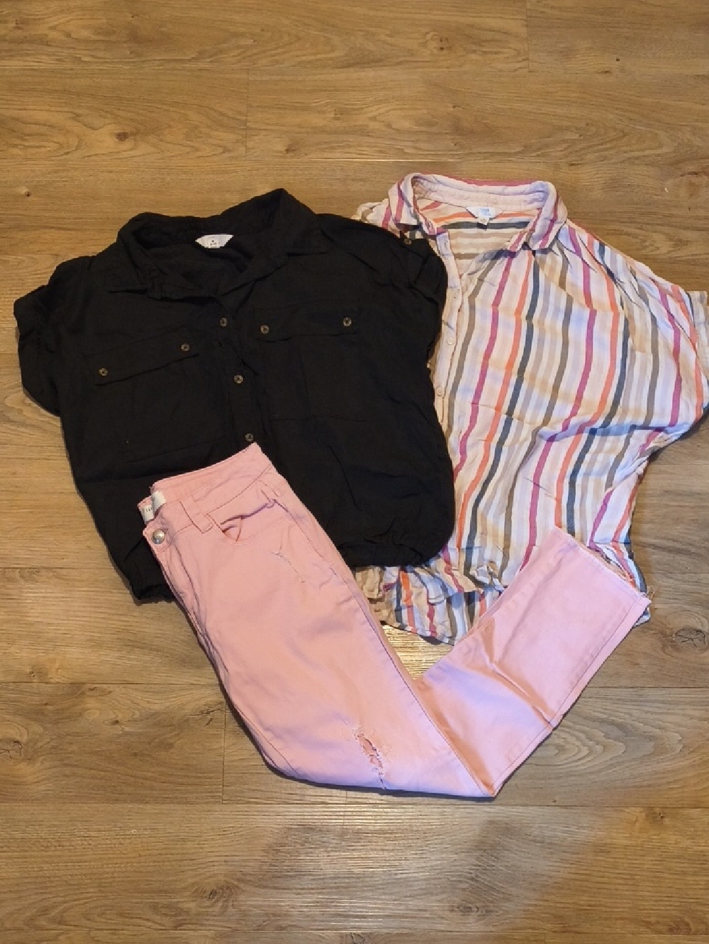 2 Blouses And Pink Skinny Jeans